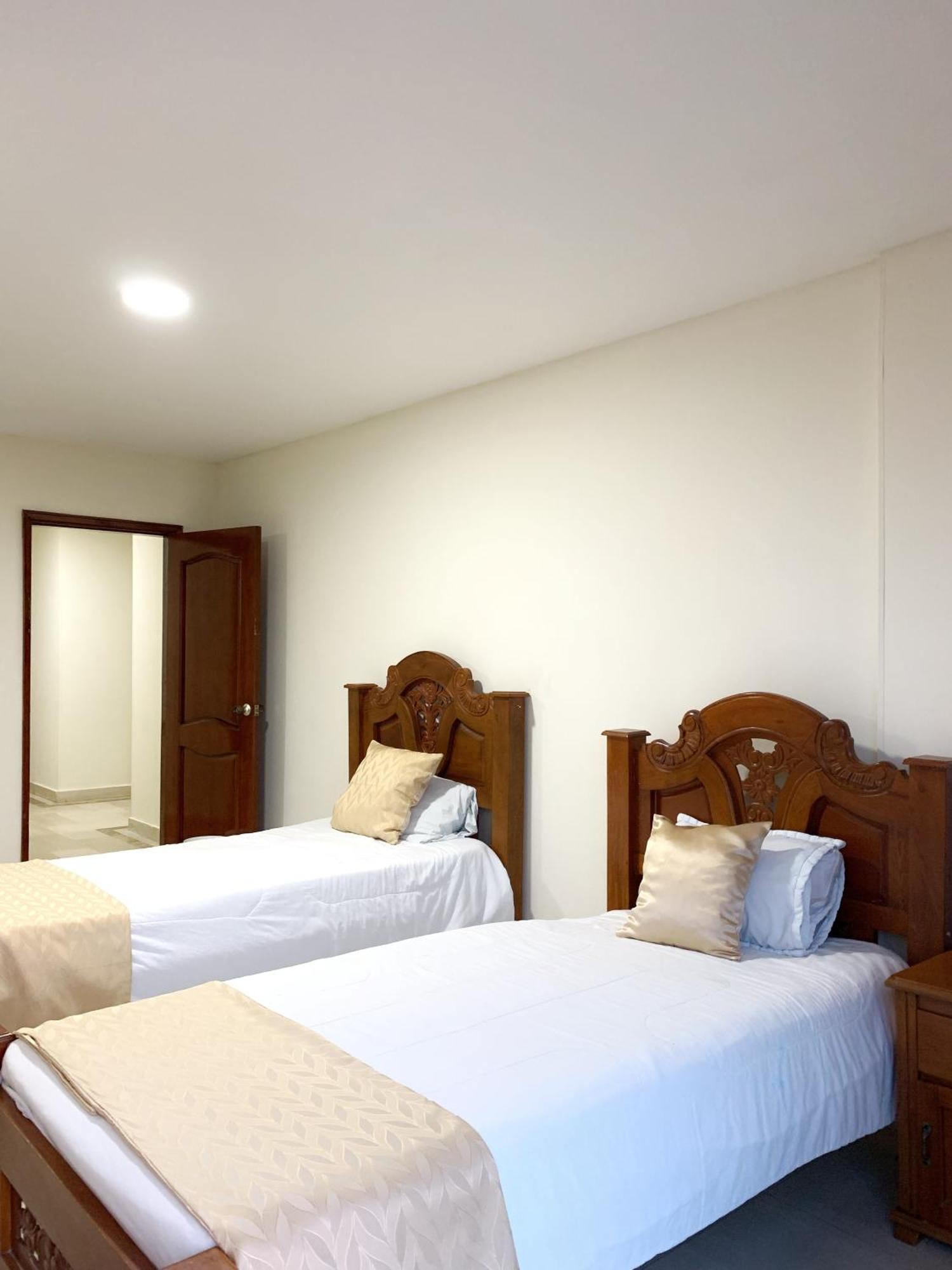 Hotel Continental Plaza Barranquilla バランキージャ エクステリア 写真