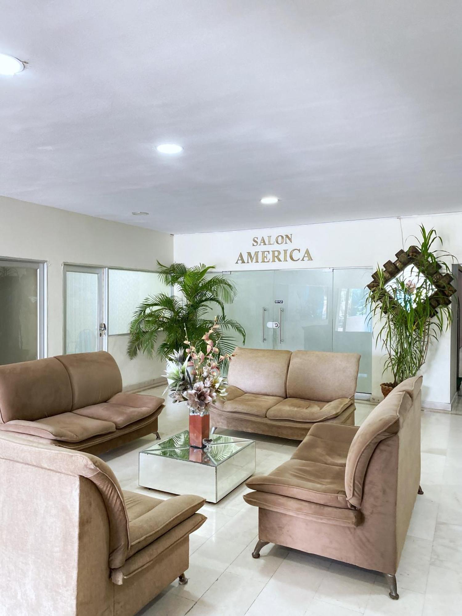 Hotel Continental Plaza Barranquilla バランキージャ エクステリア 写真