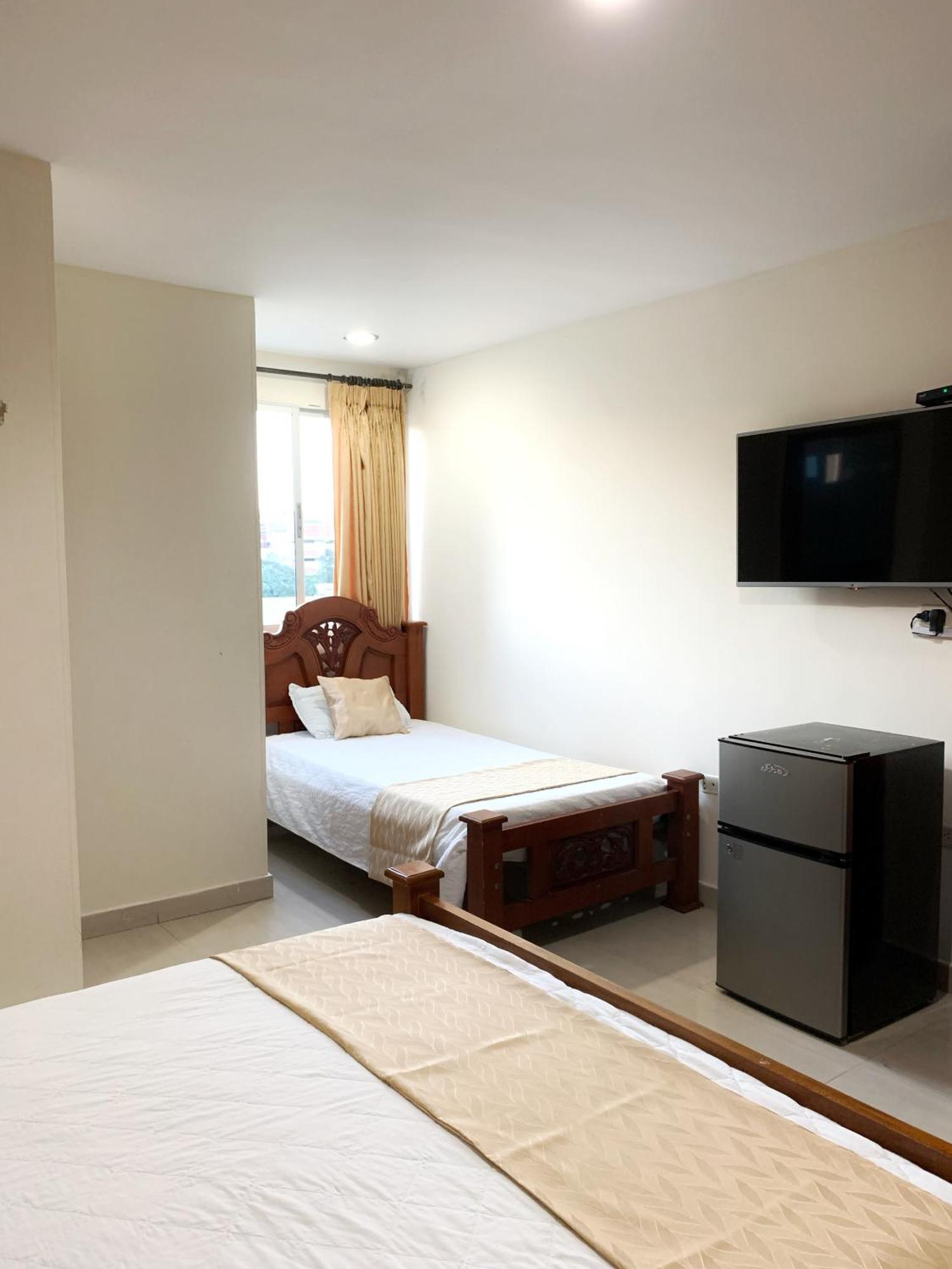 Hotel Continental Plaza Barranquilla バランキージャ エクステリア 写真
