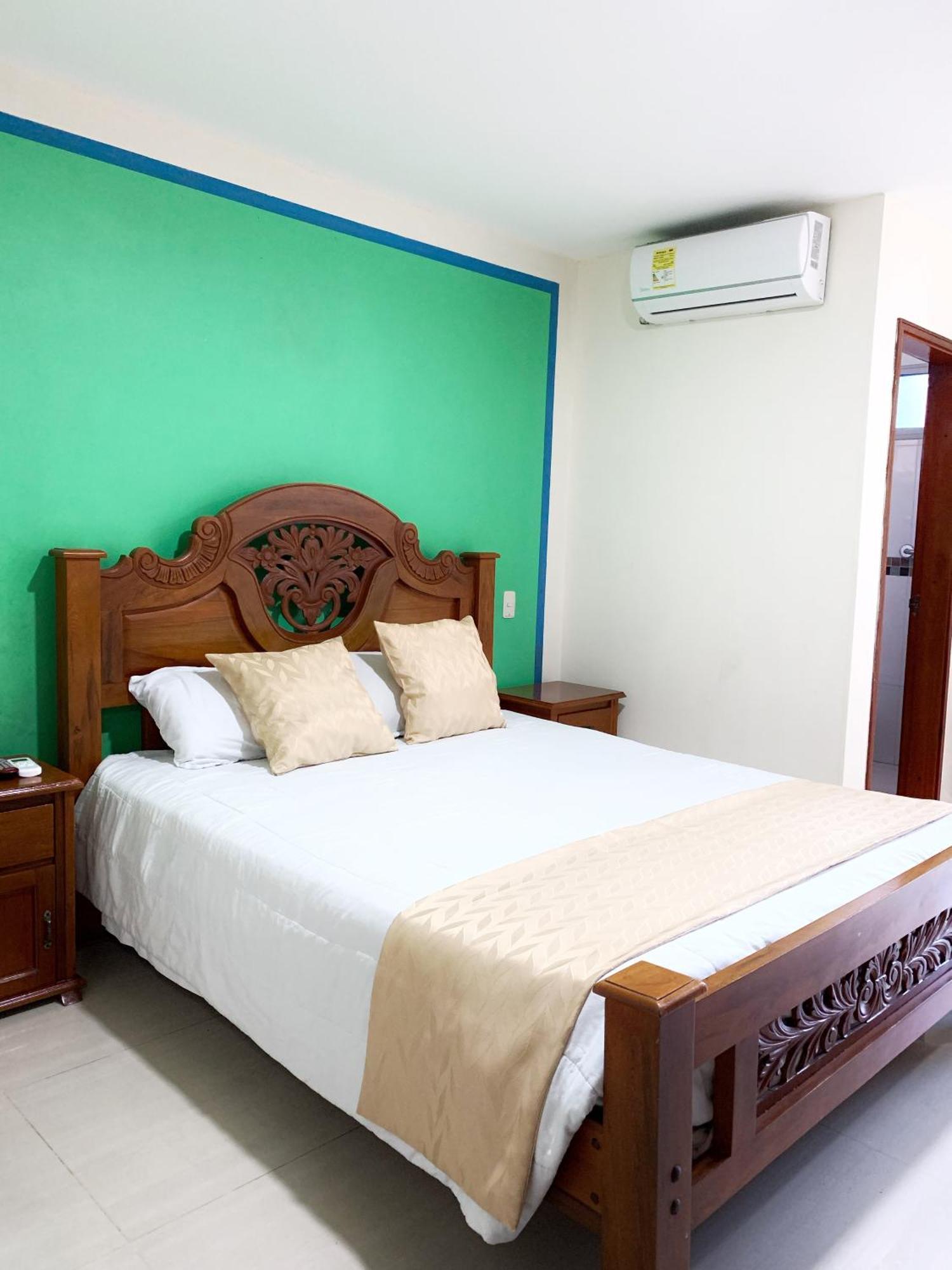 Hotel Continental Plaza Barranquilla バランキージャ エクステリア 写真